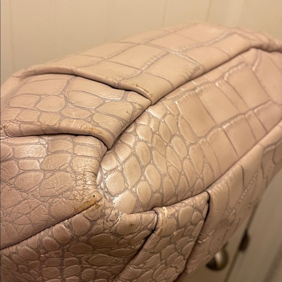 Coach, please check all picture of condition - Picture 8 of 17